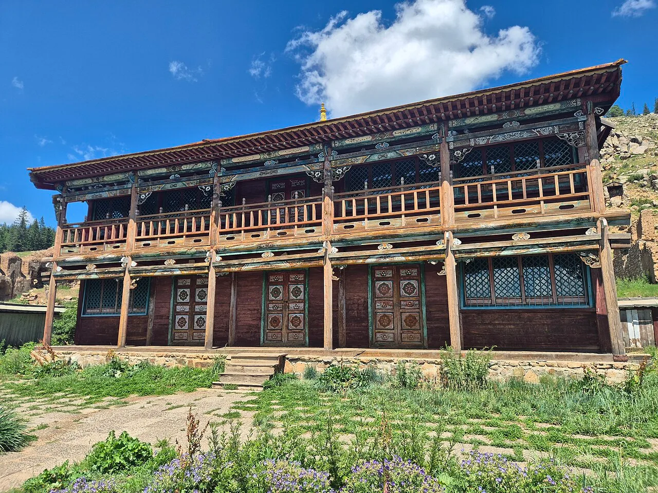 Manzushir Monastery Ruins